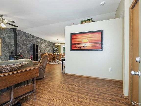 4th image of 16886 NW Seabeck Holly Rd