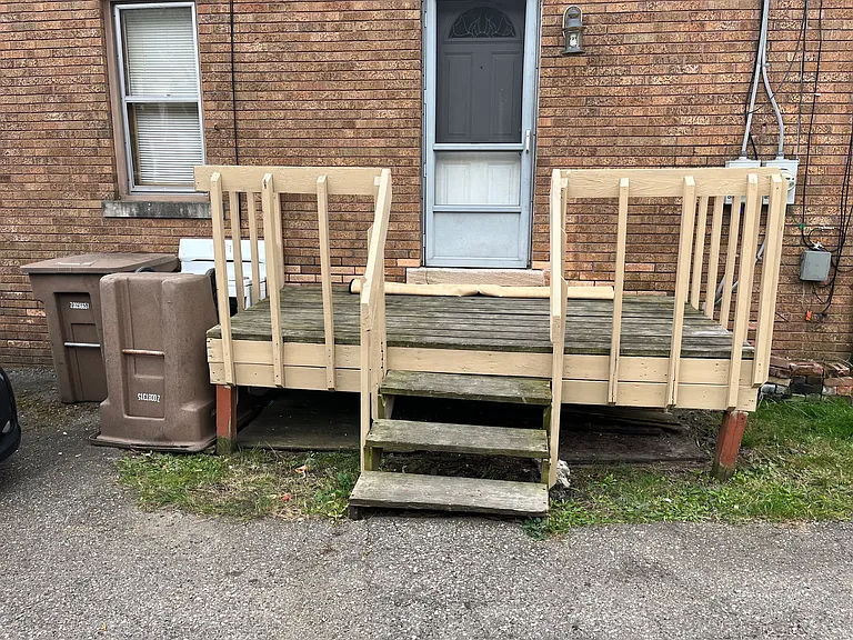 850 W Huron St — Photo 2