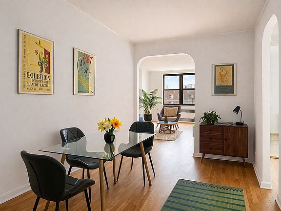 3rd image of 110 Ocean Pkwy APT 6D