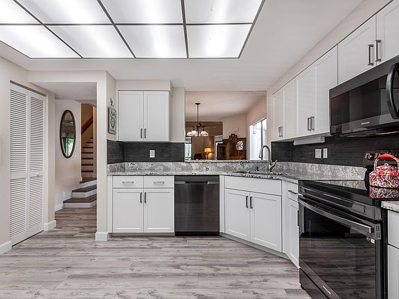 5th image of 15319 Strathearn Drive #11006