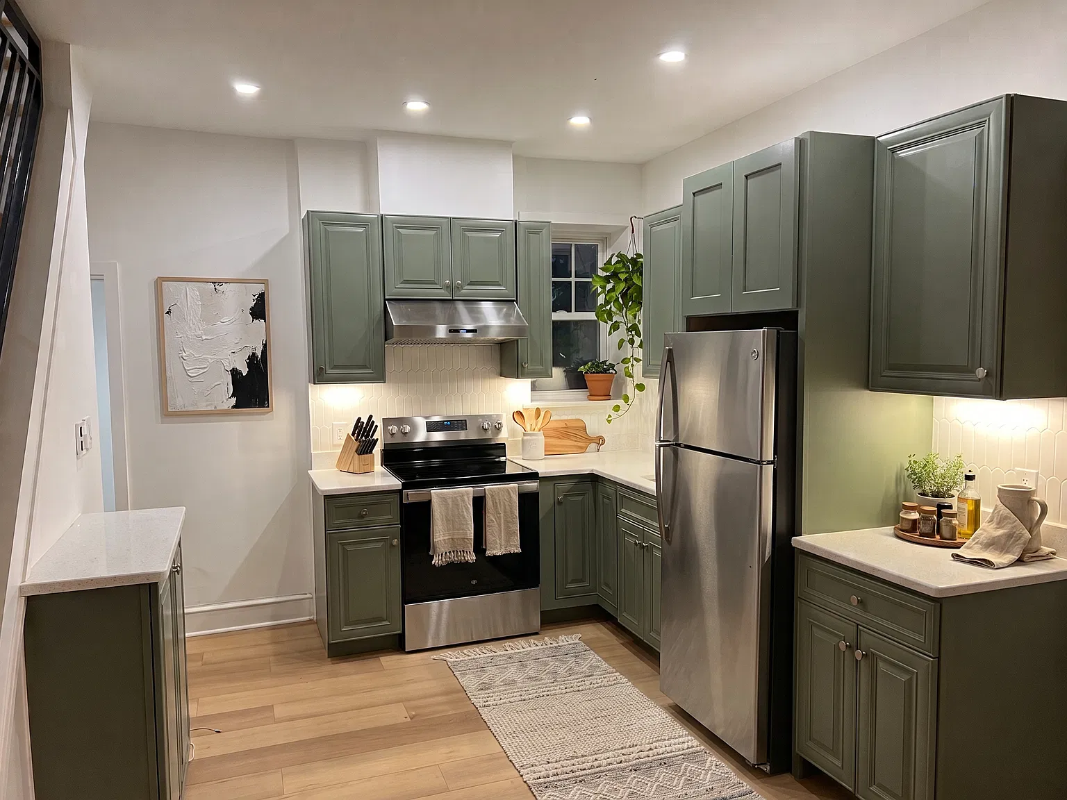 3 bed, 1092 sqft, $1,775 — Photo 1