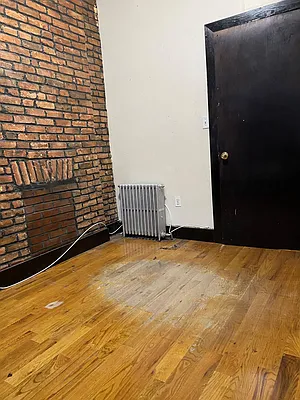 Rented by Batra Group Inc | media 9