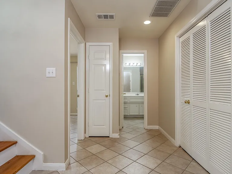 1414 Crocker St — Photo 25