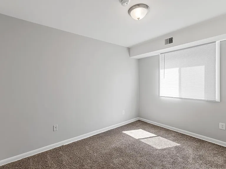 5344 C St SE #303 — Photo 9