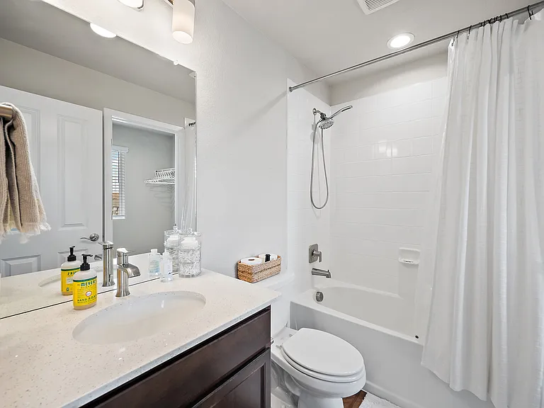 4046 Ryedale Way — Photo 48