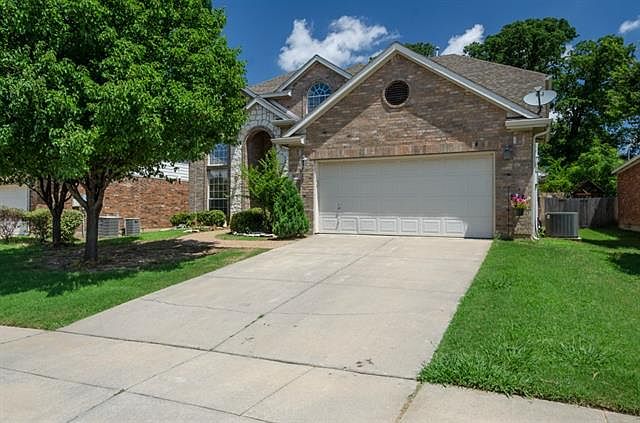 1st image of 813 Stoneway Dr