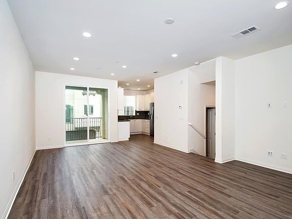 3rd image of 16140 Veridian Cir