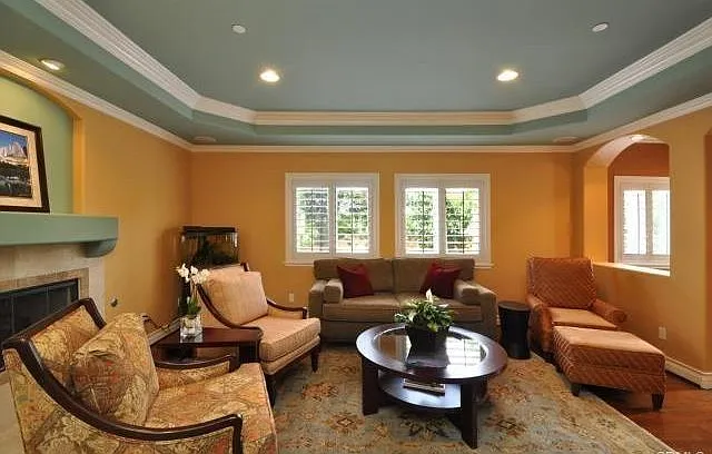 2310 Voorhees Ave #B — Photo 6