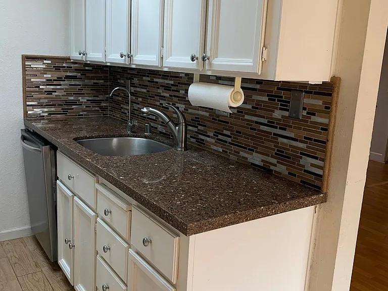 1001 La Terrace Cir — Photo 10