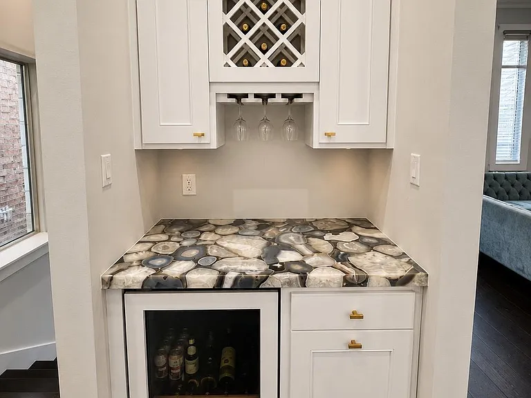 2211 Worthington St — Photo 8