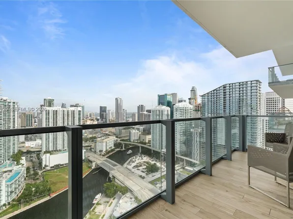 88 SW 7th St, Miami, FL