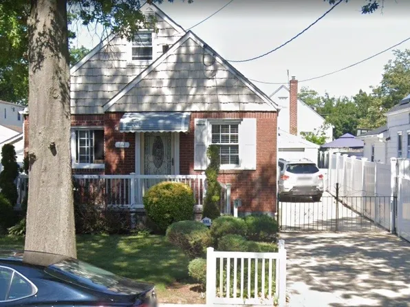 194 Belmont Boulevard, Elmont, NY 11003