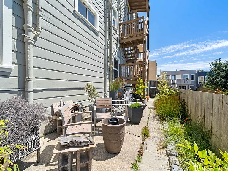 4441 Balboa St #2 — Photo 31