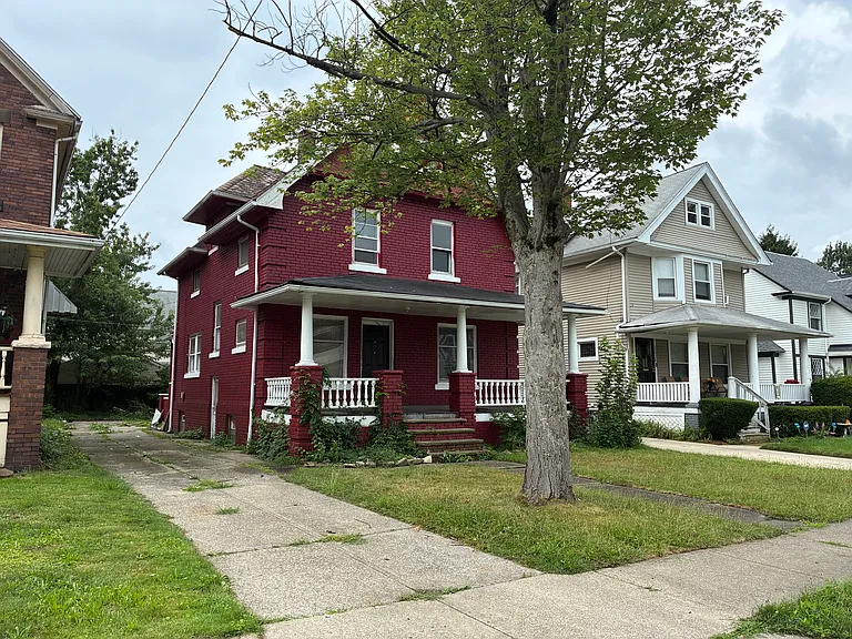 11926 Browning Ave — Photo 2