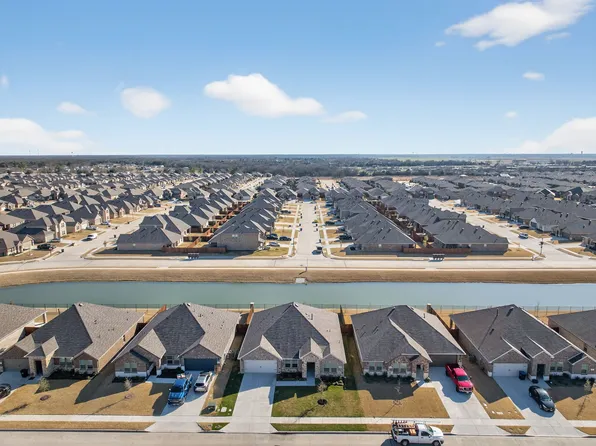 162 Mapleoak Dr, Caddo Mills, TX 75135