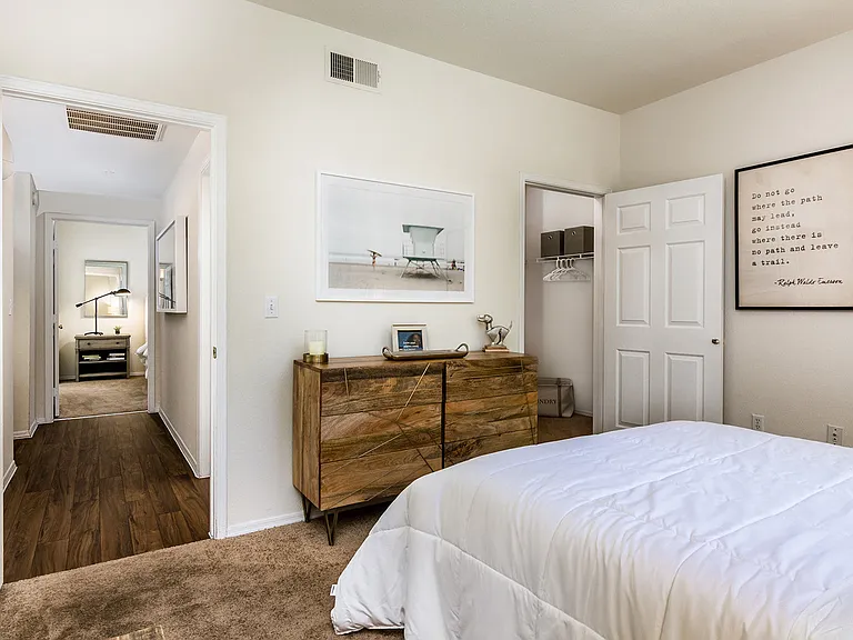 IMT Riverview — Photo 17