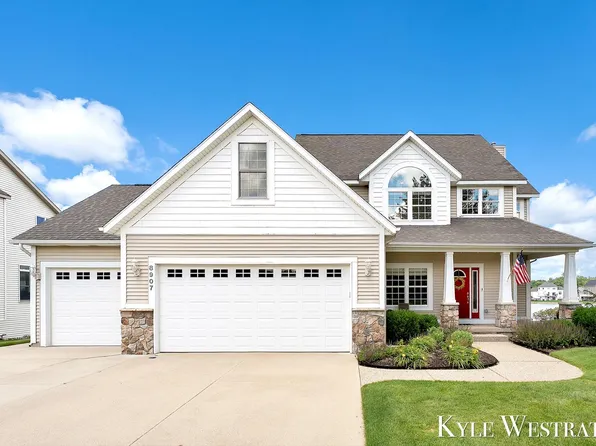 8907 Mica Dr, Zeeland, MI 49464