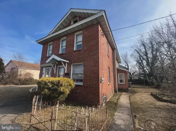 16 W Madison St, Paulsboro, NJ 08066