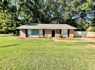 392 Perry Hill Rd, Montgomery, AL 36109