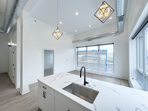 5th image of 4731 N Western Ave #302