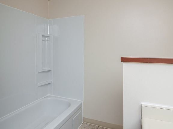 3rd image of 656 Fairbanks St APT A9