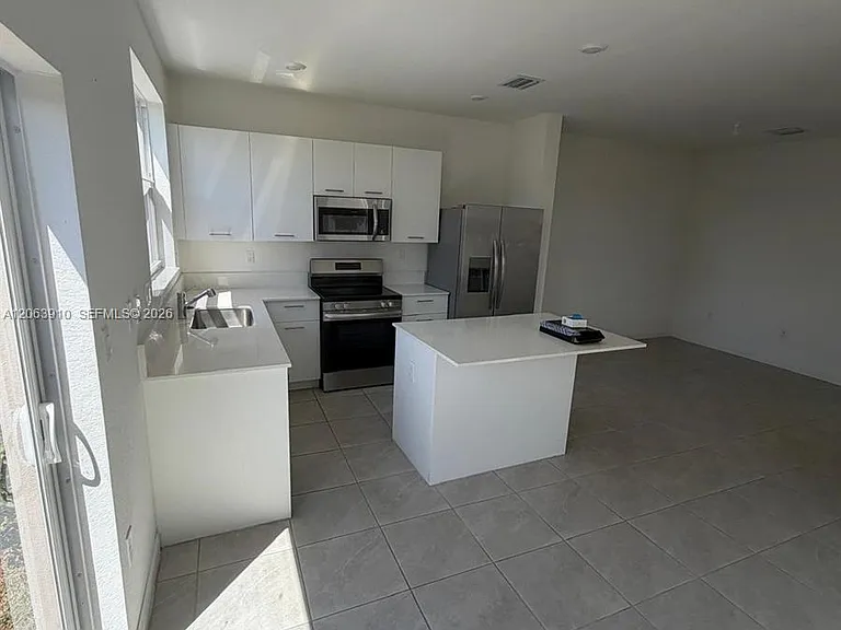 12527 NW 24th Ave #12527 — Photo 7