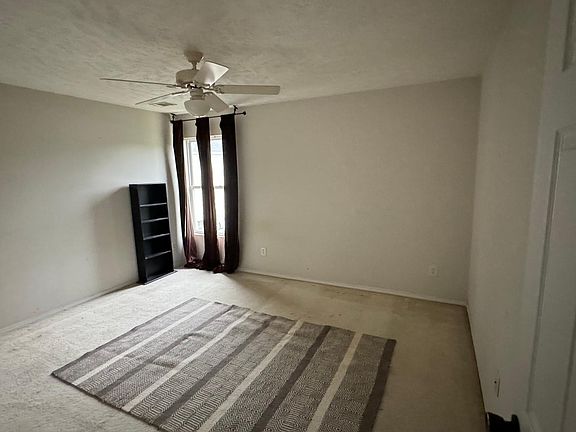 3rd image of 3143 Bridgepoint Dr #2