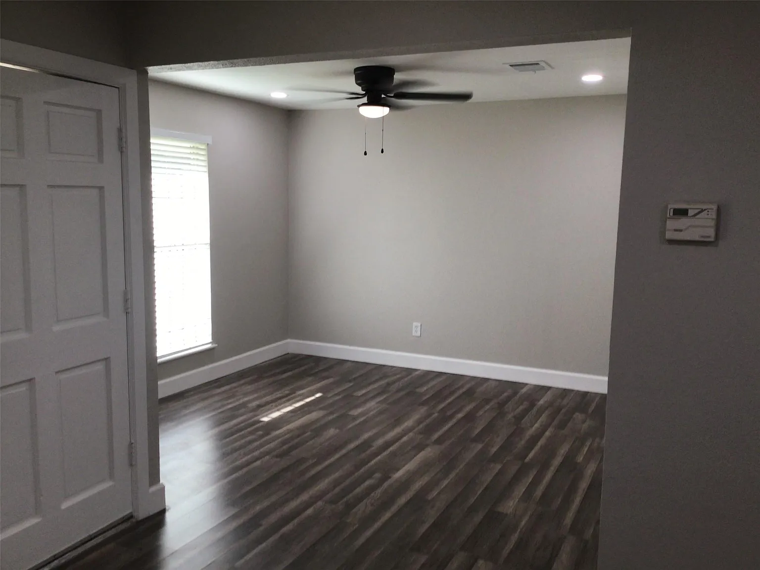 3 bed, 1.5 bath, 1105 sqft, $1,800 — Photo 4