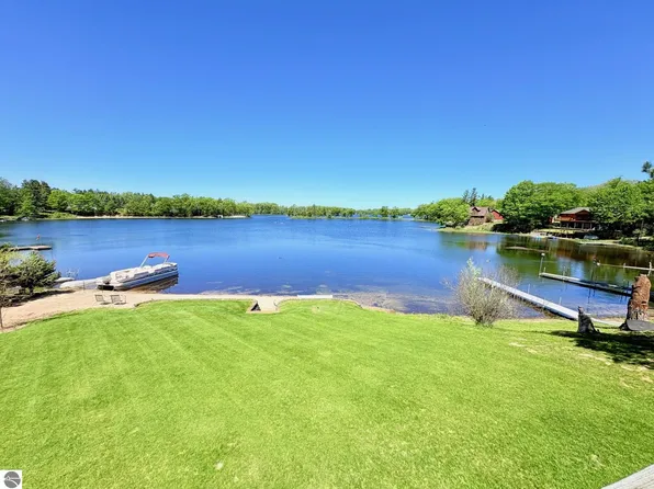 1988 S Schneider St, Lake City, MI 49651