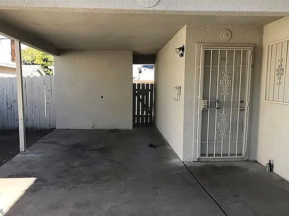 3rd image of 3258 Glenhurst Dr