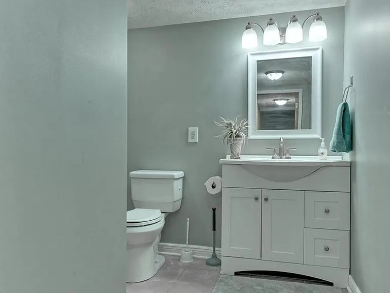 2302 Quartz Dr — Photo 17