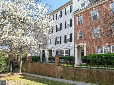 8041 Gatehouse Rd #16, Falls Church, VA, 22042