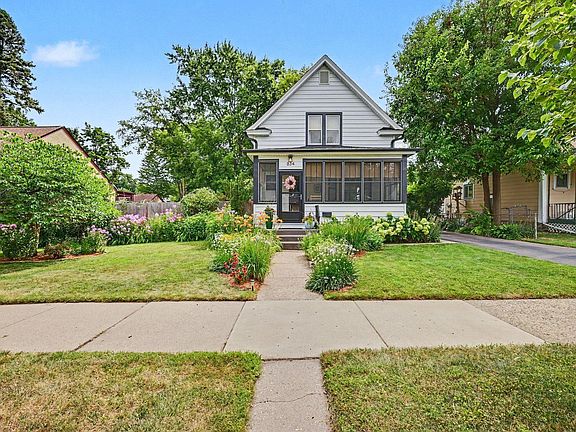 2nd image of 834 Stryker Ave