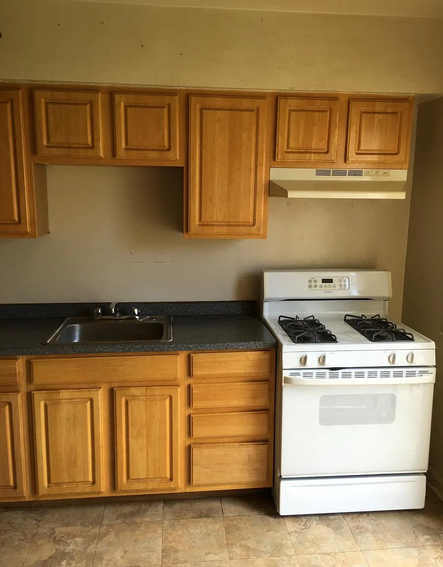 5805 Lillyan Avenue — Photo 1