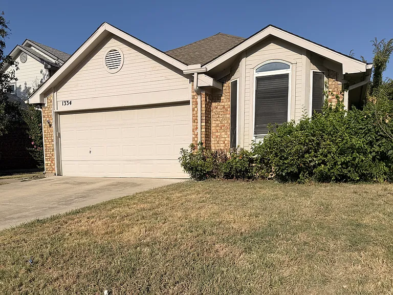 1334 Mimosa Ln — Photo 6