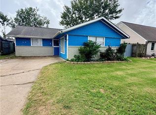 7 Willow Ln, Gretna, LA 70053