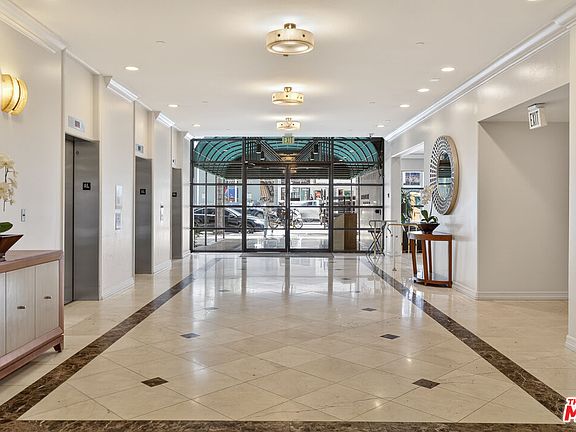 5th image of 600 W 9th St APT 1512