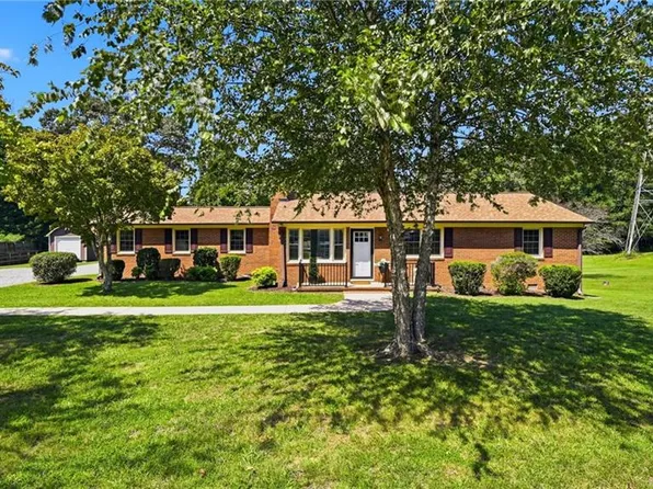 130 Circle Dr, Haw River, NC 27258