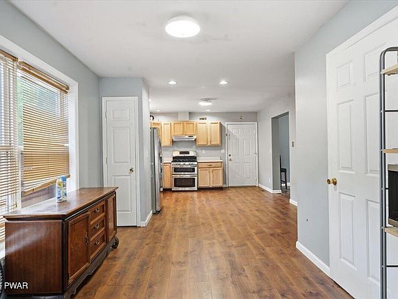 5th image of 3435 Poplar St