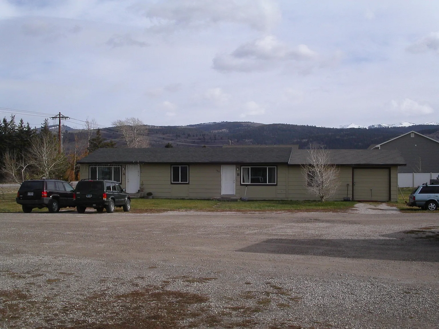 2 bed, 950 sqft, $2,400 — Photo 1