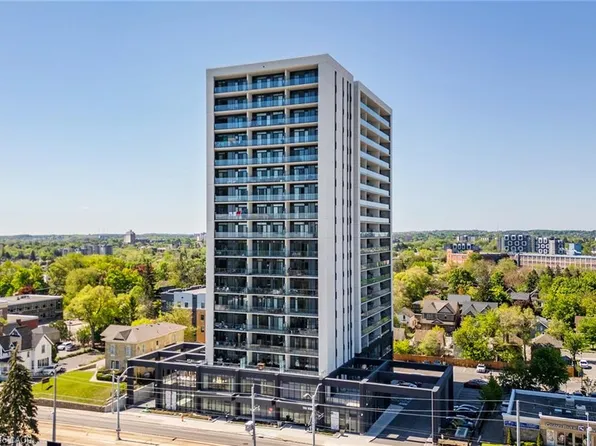 741 King St W #306, Kitchener, ON N2G 1E3