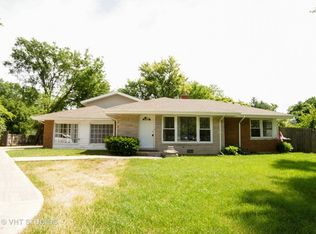 446 W Rand Rd, Mount Prospect, IL 60056