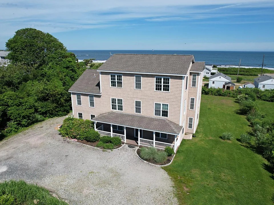 11 Defelice Rd