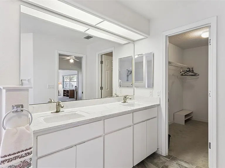 5811 Princess Caroline Pl — Photo 9