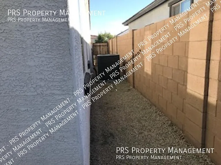 22595 E Via Del Palo — Photo 17
