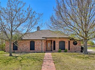4006 Country Ln, Granbury, TX 76048