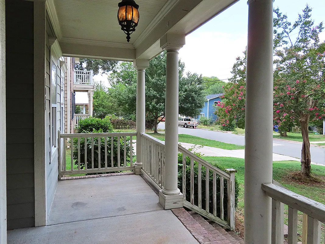 5 bed, 2000 sqft, $5,370 — Photo 2