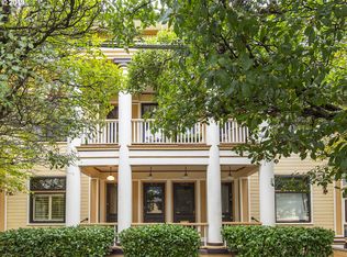 838 NE Hancock St, Portland, OR 97212