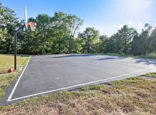 24 Chickadee Dr APT 4, Branson, MO 65616