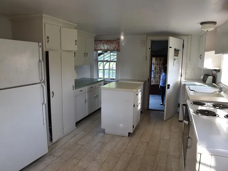 Guest house kitchen